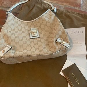 Gucci Women’s Handbag Monogram w/ Striped Interior